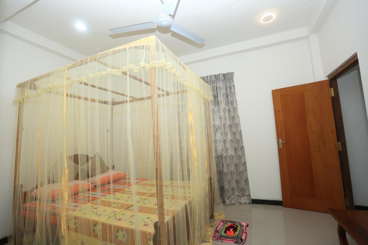 Global Lake Villa Hikkaduwa Bagian luar foto