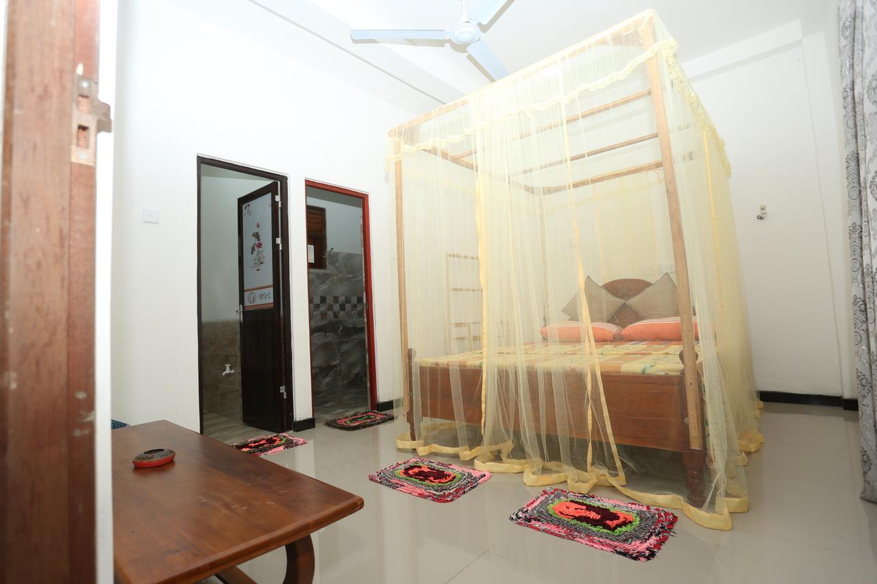 Global Lake Villa Hikkaduwa Bagian luar foto