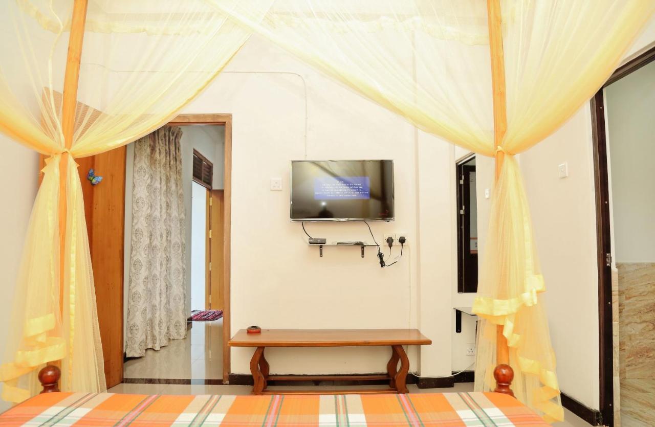 Global Lake Villa Hikkaduwa Bagian luar foto