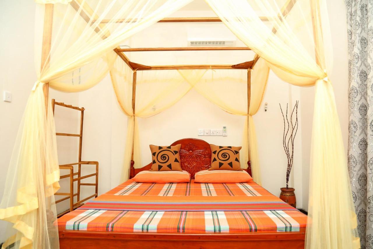 Global Lake Villa Hikkaduwa Bagian luar foto
